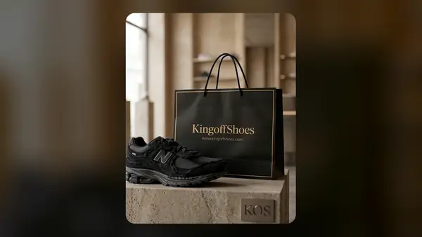 Sneaker et sac boutique en animation 3D produit